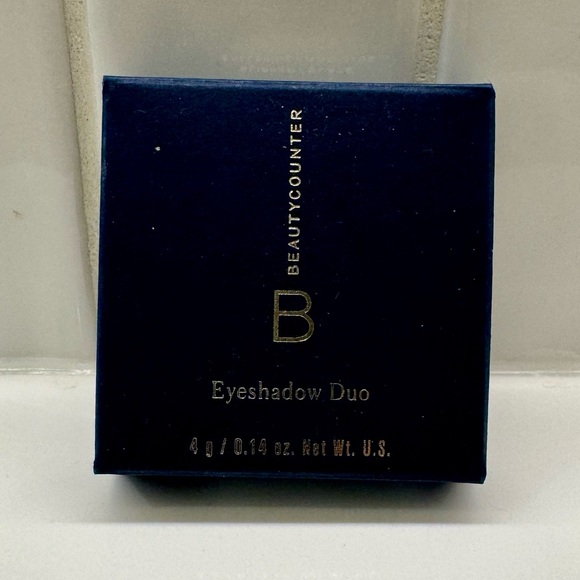 Beautycounter Eyeshadow Duo compact in Slipper and Slate - Picture 3 of 7